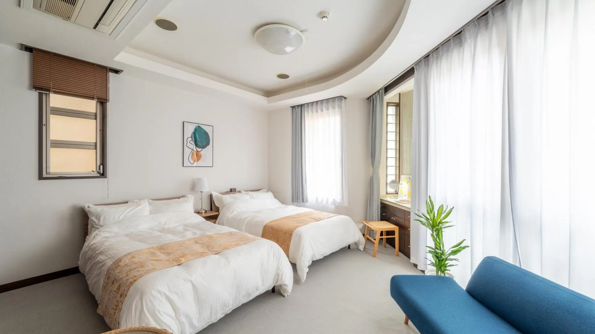 Sweet House 105 Square Meters Of Single Floor Space 15 Minutes On Foot To Shinsaibashi Dotonbori 30 Minutes To Usj 7 Minutes To Umeda أوساكا