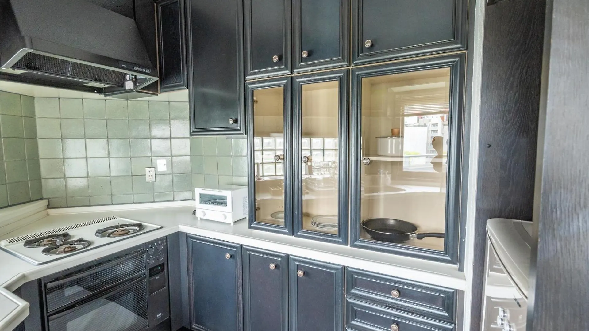Sweet House 105 Square Meters Of Single Floor Space 15 Minutes On Foot To Shinsaibashi Dotonbori 30 Minutes To Usj 7 Minutes To Umeda أوساكا