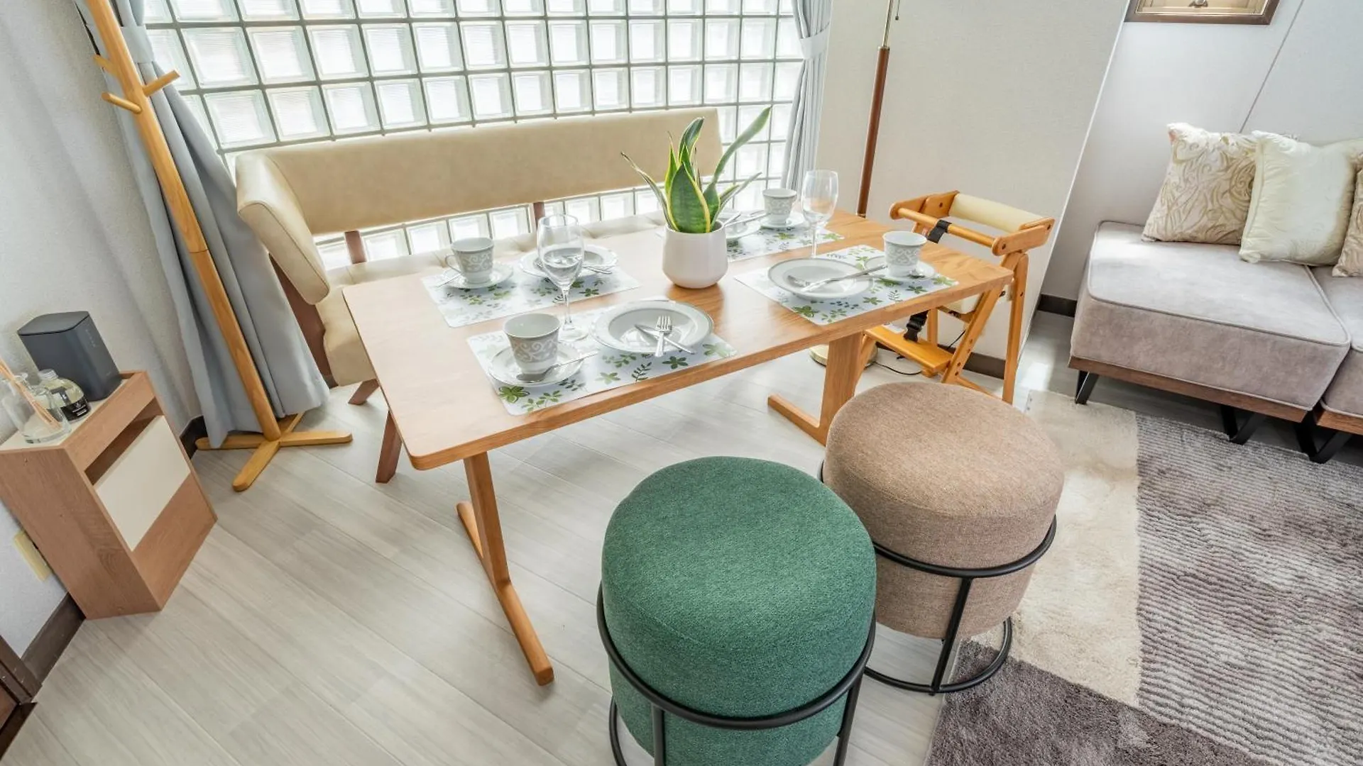 Sweet House 105 Square Meters Of Single Floor Space 15 Minutes On Foot To Shinsaibashi Dotonbori 30 Minutes To Usj 7 Minutes To Umeda أوساكا 0*,
