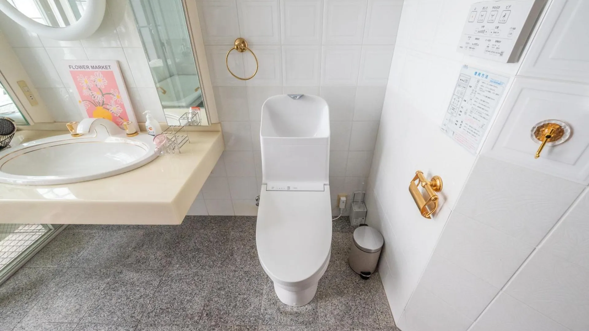 Sweet House 105 Square Meters Of Single Floor Space 15 Minutes On Foot To Shinsaibashi Dotonbori 30 Minutes To Usj 7 Minutes To Umeda أوساكا شقة