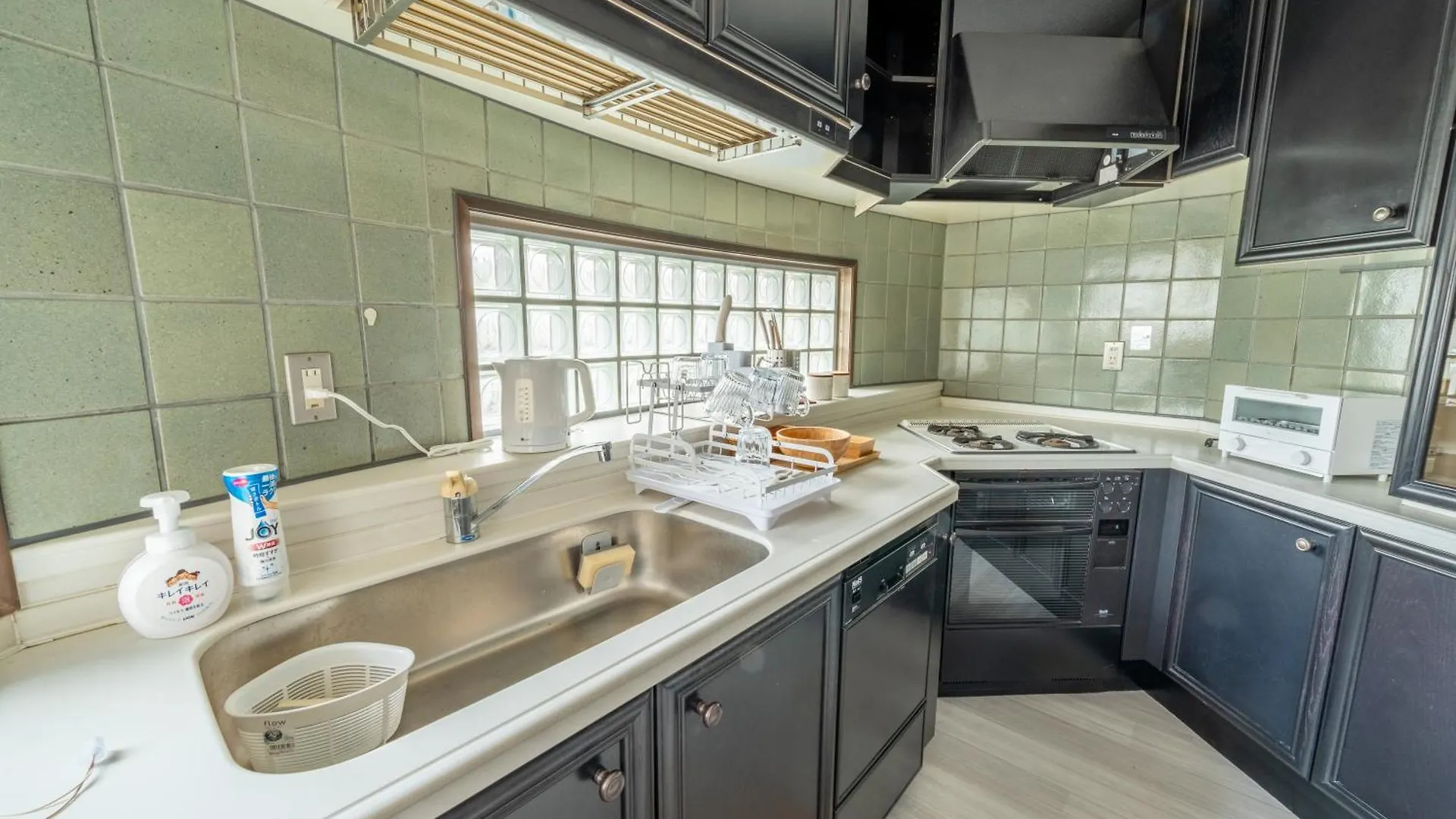 Sweet House 105 Square Meters Of Single Floor Space 15 Minutes On Foot To Shinsaibashi Dotonbori 30 Minutes To Usj 7 Minutes To Umeda أوساكا شقة
