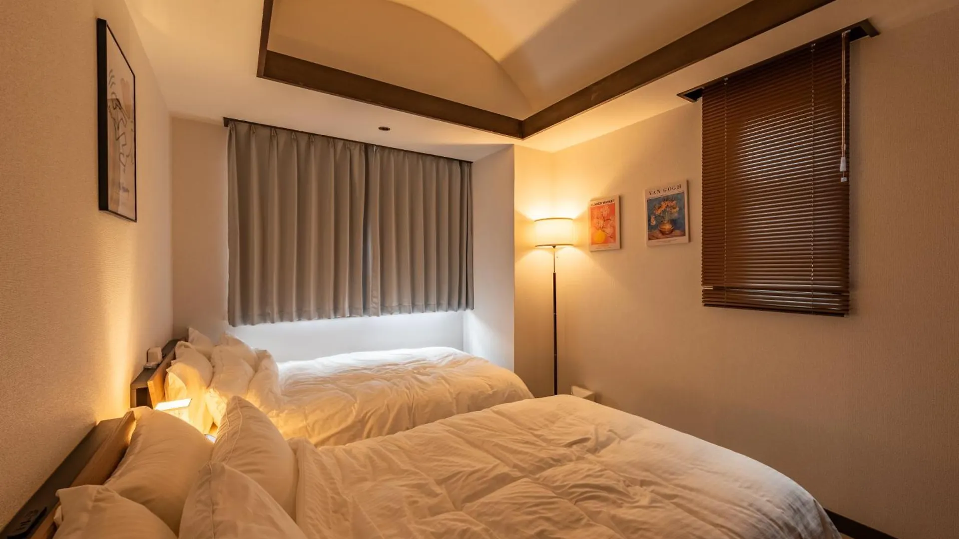 شقة Sweet House 105 Square Meters Of Single Floor Space 15 Minutes On Foot To Shinsaibashi Dotonbori 30 Minutes To Usj 7 Minutes To Umeda أوساكا